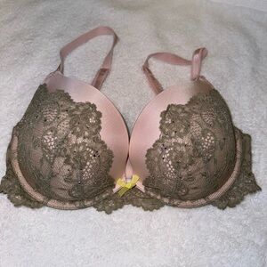 Victoria's Secret Pink and Olive Lace Bra